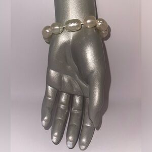Vintage bracelet lobster claw Opal color beads